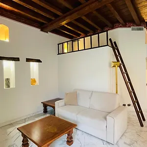 Appartement Charming Flat, And Close To Metro, Milan